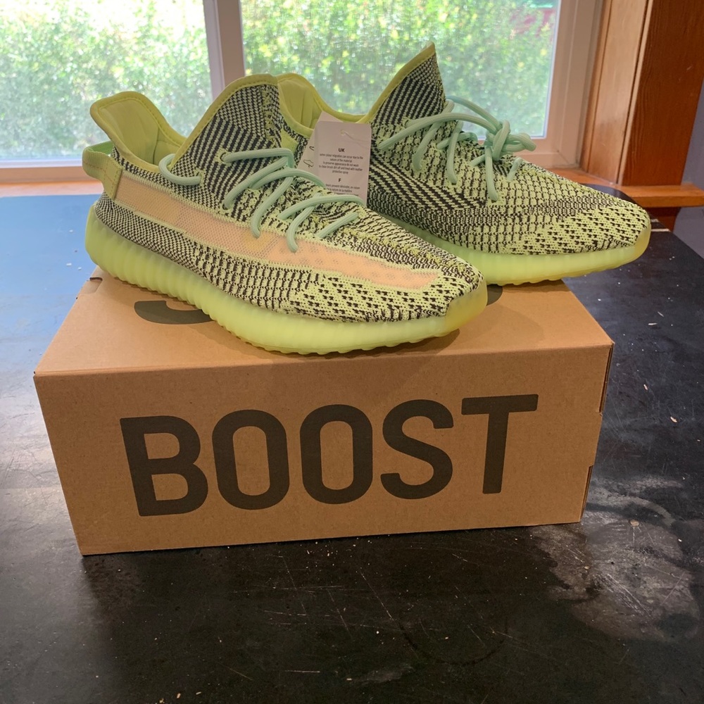 NWT DS Yeezy Yeezreel (non-reflective), size 11